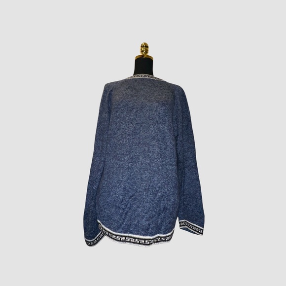 Soft Sweater - Picture 1 of 4